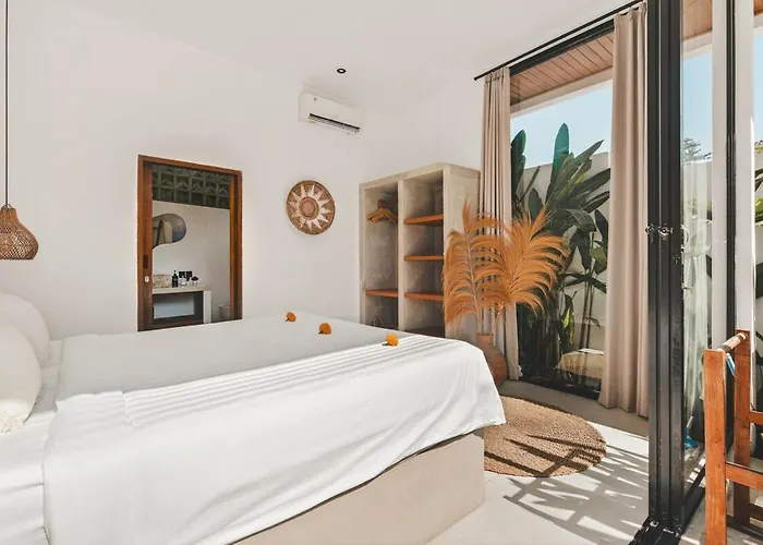 2 Bed With Poll - Mintaka Iii *