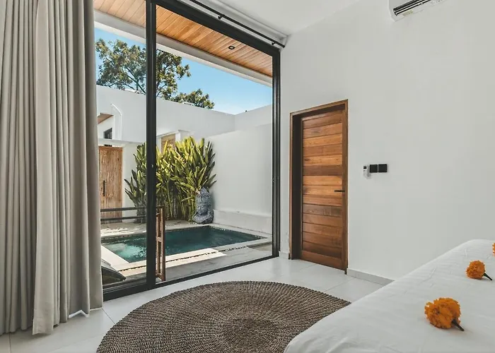2 Bed With Poll - Mintaka Iii *